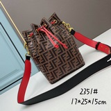 Большая сумка FENDI Mon Tresor из кожи с тисненым 3D-рельефом в виде двойных бук
