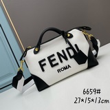 FENDI Знаменитая сумка Boston среднего размера из коллекции By The Way из кожи б