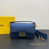 В комплекте с коробкой, новая модель Fendi ранней весны, знаменитая сумка Baguet