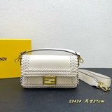 В комплекте с коробкой, новая модель Fendi ранней весны, знаменитая сумка Baguet