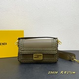 В комплекте с коробкой, новая модель Fendi ранней весны, знаменитая сумка Baguet