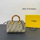 Новая модель Fend уже в продаже! By The Way Boston Boston Mini.