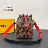 Большая сумка FENDI Mon Tresor из кожи бычка с тисненым 3D-рельефом в виде двойн