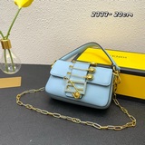Совместная коллекция Fendi /Versace уже в продаже! Кожа облачного цвета, мягкая 