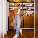 Новая сумка Peekaboo от Fendi изготовлена из кожи верхнего слоя теленка, сшита в