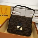 Рекка, такая же сумка Fendi с винтажным узором. Пожалуйста, обратите внимание на