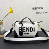 Знаменитая сумка FENDI By The Way среднего размера из кожи бычка с отделкой из п