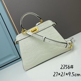 FENDI Peekaboo ISeeU сумка в форме кошки из кожи с текстурой крокодила, украшенн