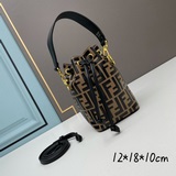 【Fendi MINI BUCKET】 Компактная, но вместительная сумка с классическим двойным ло