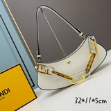 Новейшая сумка FENDI в форме полумесяца уже в продаже! Сумка FENDI O’Lock впервы