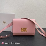 Новые продукты MK, изготовленные из ПВХ с оригинальными металлическими деталями,