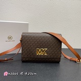 Новые продукты MK поступили в продажу. Они изготовлены из ПВХ с оригинальными ме