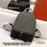 MK Rhea Zip 2023, новейшая модель среднего размера с кожаными деталями из коллек