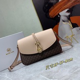 В комплекте с коробкой. Новая модель от ICHAEL KORS, кожаная сумка с клапаном и 