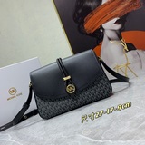 В комплекте с коробкой. Новая модель от ICHAEL KORS, кожаная сумка с клапаном и 