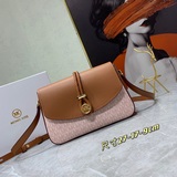 В комплекте с коробкой. Новая модель от ICHAEL KORS, кожаная сумка с клапаном и 