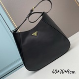 Prad Cleo 1BC181 Новая сумка через плечо из кожи теленка. Эта сумка через плечо 