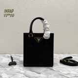 Новая модель Prad, обновленная версия сумки-тота урс из кожи Saffiano с крупным 