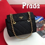 Продукт очень красивый. Необходимый аксессуар для модников PRADA. Ретро-стиль. С