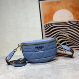 PRADA Prada Новая женская вышитая сумка на пояс. Эта сумка на пояс с ромбовидной