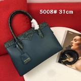 Новая модель Prada 5008 2023 года. Размеры： 31*22*12. Вырезано из витрины.