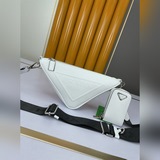 Новая женская сумка. Эта уникальная сумка изготовлена из импортной парашютной тк