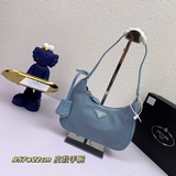 (Кожаная сумка под мышку) Новая модель сумки Prada nylon Hobo под мышку стала по