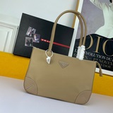 Новая сумка Prada, подмышечная сумка, подходит для всех женщин. Коллекция черных