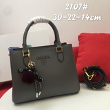 Новая модель Prada 2107 пользуется огромной популярностью. Она подходит к любому