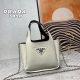Сумка Prada с коробкой. Эта серия будет основной моделью Prada на весь следующий