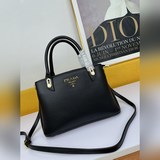 Новая сумка Prada из кожи бычка с текстурой ладони, модель 1BA252#. Изготовлена 