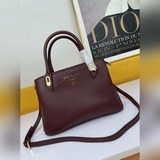 Новая сумка Prada из кожи бычка с текстурой ладони, модель 1BA252#. Изготовлена 