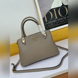 Новая сумка Prada из кожи бычка с текстурой ладони, модель 1BA252#. Изготовлена 