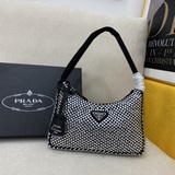 Prada 2023 Новая сумка Hobo с блестящими стразами. Вся сумка украшена блестящими