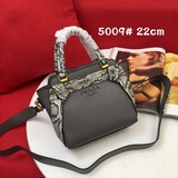(PRADA) Новая модель 5009, изготовлена в Италии, отличается изысканным дизайном.