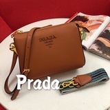 Prada сумка с клапаном и одним плечевым ремнем, модель 66136, с двумя плечевыми 