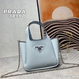 Сумка Prada с коробкой. Эта серия будет основной моделью Prada на весь следующий