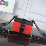 Модель PRADA： 1BD045 Размеры： 20*14*8 см. PRADA с обновленной фурнитурой.
