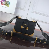 Модель PRADA： 1BD045 Размеры： 20*14*8 см. PRADA с обновленной фурнитурой.