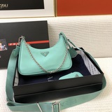 【Высочайшее качество】 В комплекте с фирменной коробкой. Новая модель Prada из не