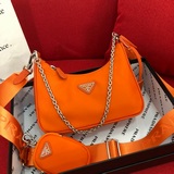 【Высочайшее качество】 В комплекте с фирменной коробкой. Новая модель Prada из не