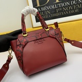 PRADA Новая модель： 5009 Модная и элегантная дамская сумка с ретро-шармом.