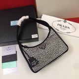 Prada 2023 Новая сумка Hobo с блестящими стразами. Вся сумка украшена блестящими