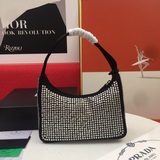 Prada 2023 Новая сумка Hobo с блестящими стразами. Вся сумка украшена блестящими