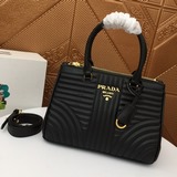 Новая сумка Prada с двойной ручкой! Модель 001#. Вы можете носить ее на плече ил