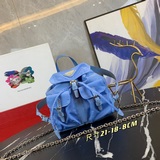 Новейшая модель мини-рюкзака с перекрестными ремнями 1BH029 очень привлекательна