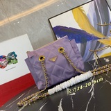 Очень красивая модель, обязательный аксессуар для модников PRADA. Ретро-стиль, п
