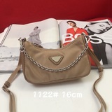 P Hobo Mini. Популярная во всем мире сумка Prada Hobo стала основным трендом мод