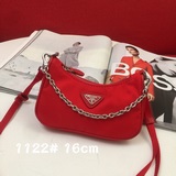P Hobo Mini. Популярная во всем мире сумка Prada Hobo стала основным трендом мод