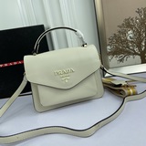 Prada, модель 2094, с двумя плечевыми ремнями, «Сделано в Италии», превосходное 